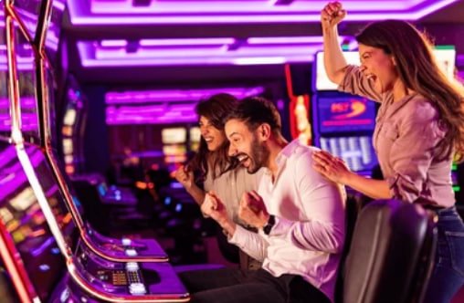 play hit club